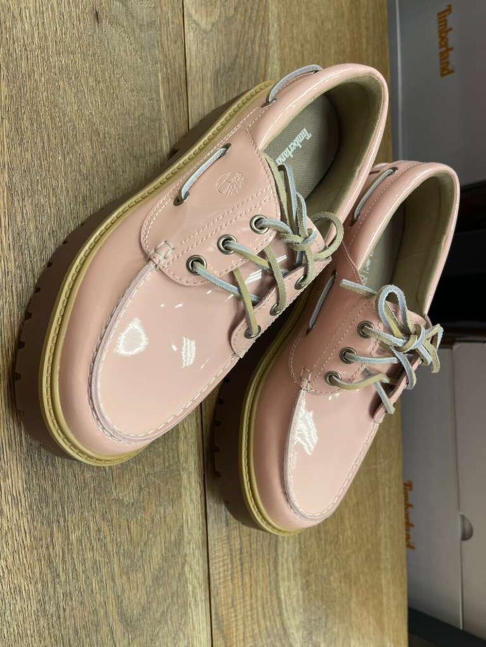 TIMBERLAND WOMEN'S STONE STREET BOAT SHOE LIGHT PINK PATENT LEATHER A2GVF-A5H